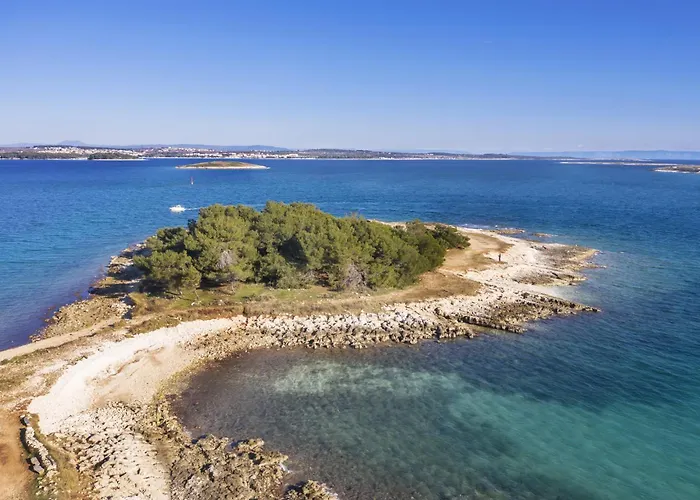 - Istrien 17335 Apartamento *