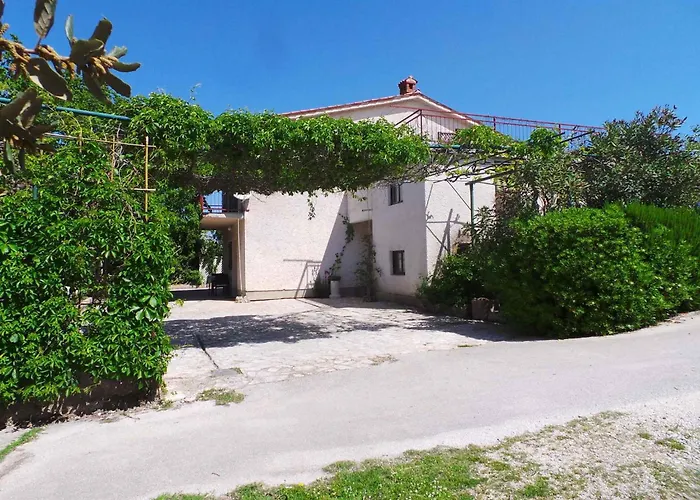 - Istrien 17335 Apartamento *